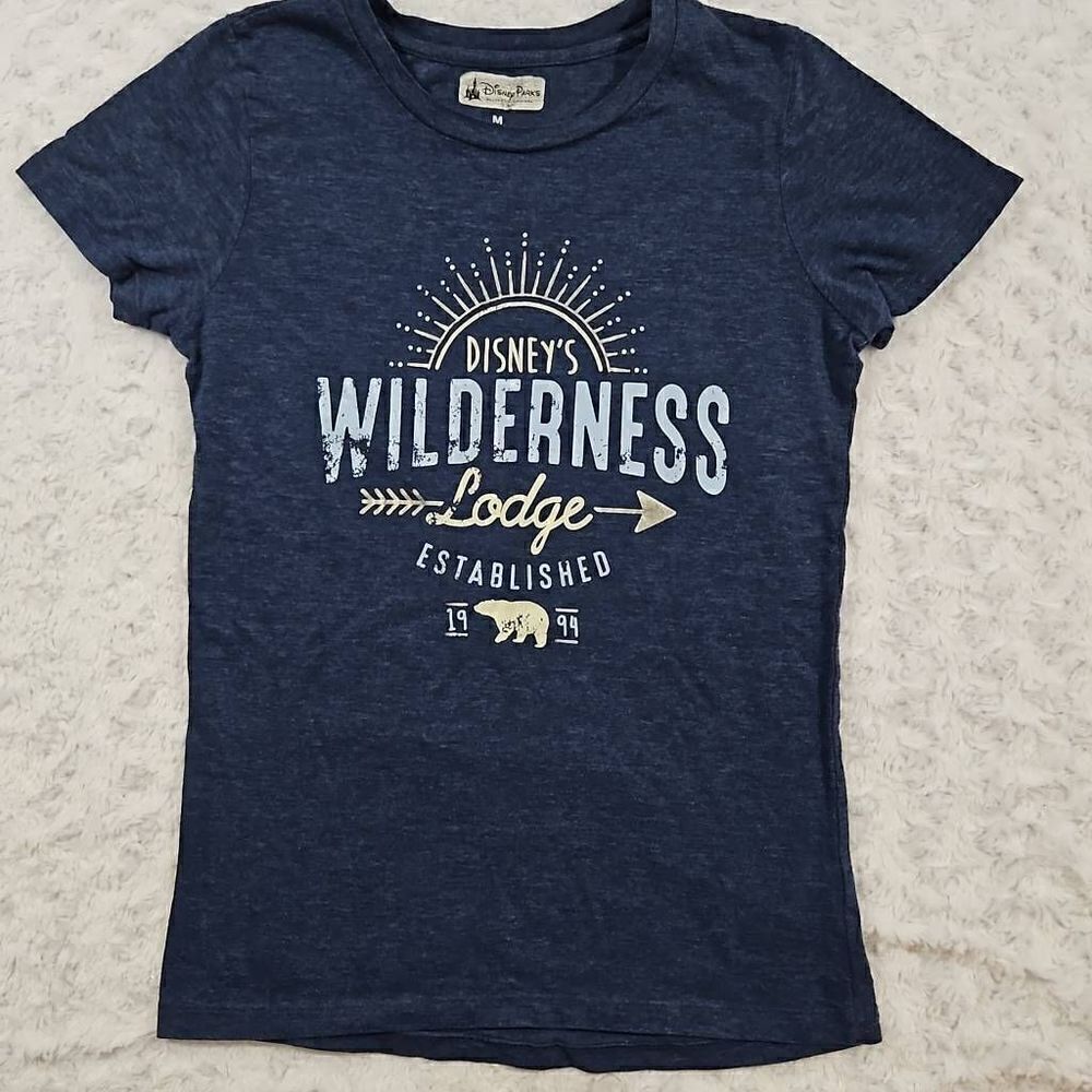 Disney Wilderness Lodge Tee Womens Medium